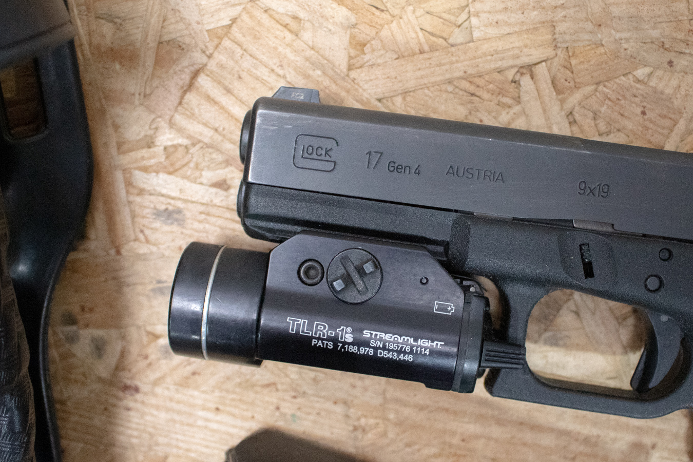 GLOCK 17 Gen4 9mm Police Trade-In Pistols with TLR-1 Light and Safariland Holster (Very Good Condition)